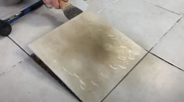 Как снять приклеенную на раствор плитку, не повредив её