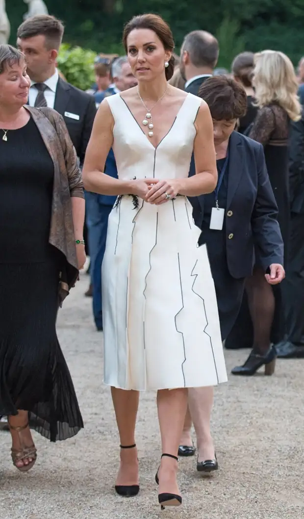 Кейт Миддлтон и принцесса Анна впервые вместе вышли в свет