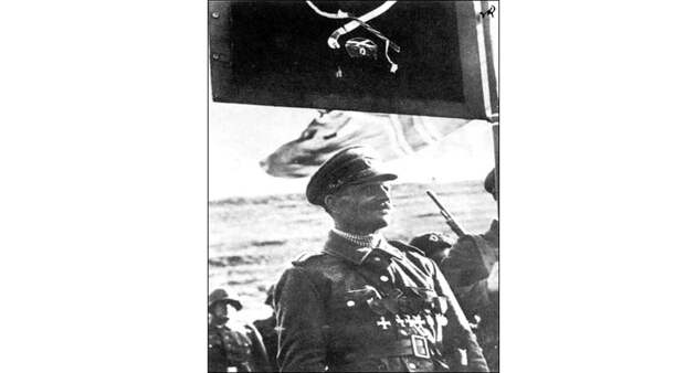 Начальник управления формирования частей РОА и командир добровольческой бригады в Австрии, генерал-майор Антон Туркул обращается с напутственной речью к бойцам.
