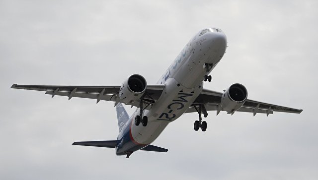 Первый полет нового российского пассажирского самолета МС-21. Архивное фото Первый полет нового российского пассажирского самолета МС-21. Архивное фото