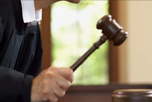 “Роснефть” подала в Арбитражный суд сразу на три издания