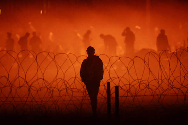 Посольство США призвало американцев в Мексике укрыться в убежищах