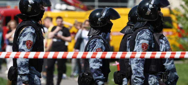 При стрельбе в школе в Казани погибли минимум девять человек