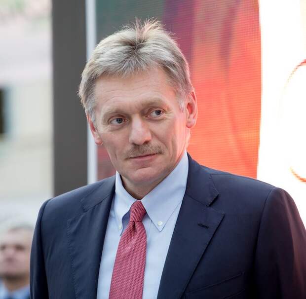 Песков: Киеву следует выполнить минские договоренности Песков: Киеву следует выполнить минские договоренности