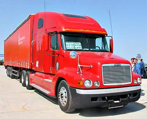Тест-драйв Freightliner FLC120