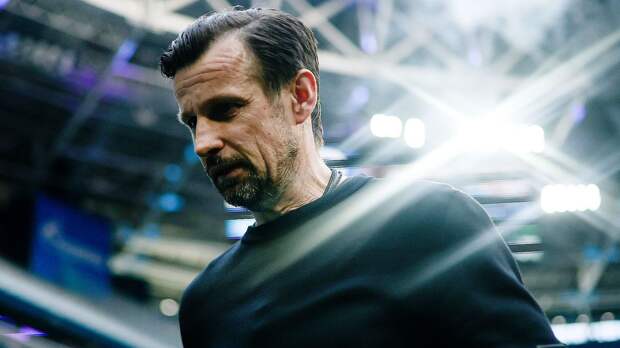 Семак: «Сложно сказать, кто полетит на матч с «Оренбургом», а кто — нет. «Зенит» ждет непростой выезд»