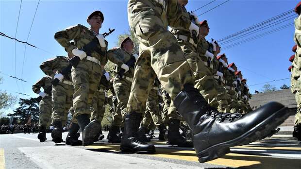 В Крыму отменили военный парад и шествие "Бессмертный полк"