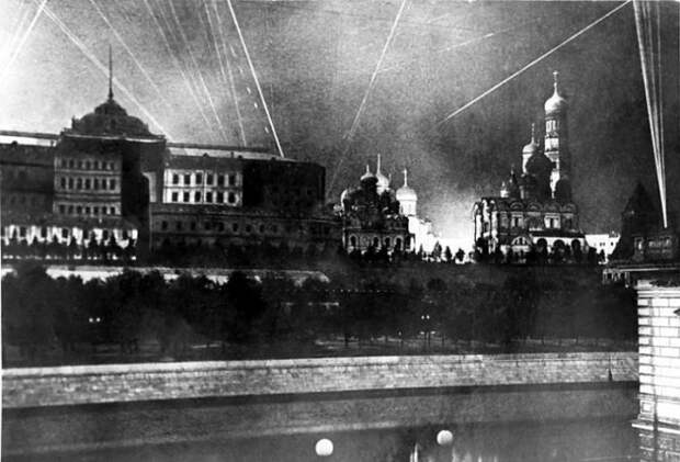 Как советские художники и архитекторы прятали Москву от фашистских бомбардировщиков