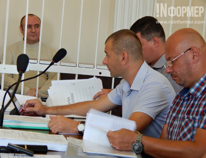 В севастопольском суде Геннадий Басов держится достойно (фото)