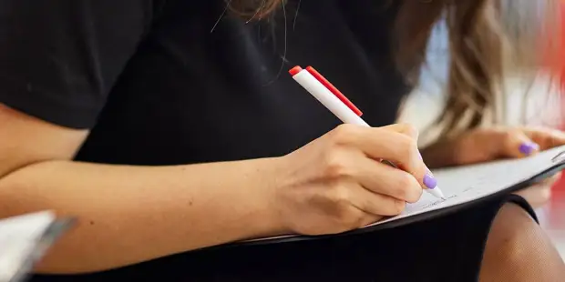 Столичные школьники завоевали 115 дипломов Всероссийской олимпиады школьников по МХК и обществознанию