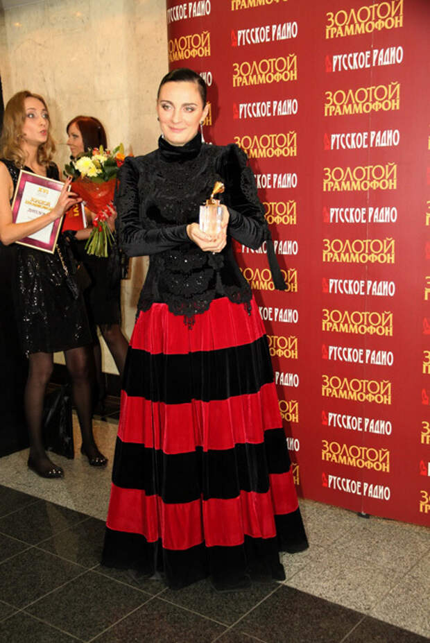 Елена ВАЕНГА