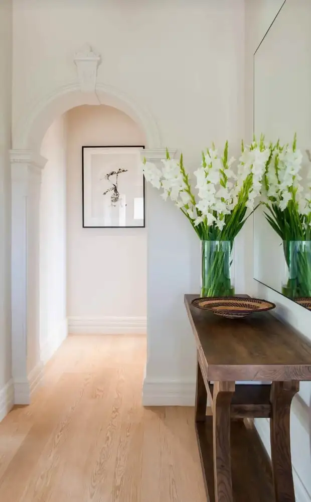 Проемы арочного типа придают интерьеру эффектный вид и индивидуальный стиль Проемы арочного типа придают интерьеру эффектный вид и индивидуальный стиль