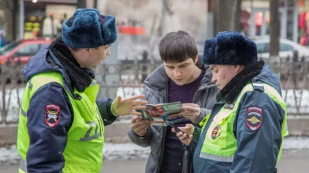 ГАИ рассказала о лишении прав за распитие алкоголя в автомобиле