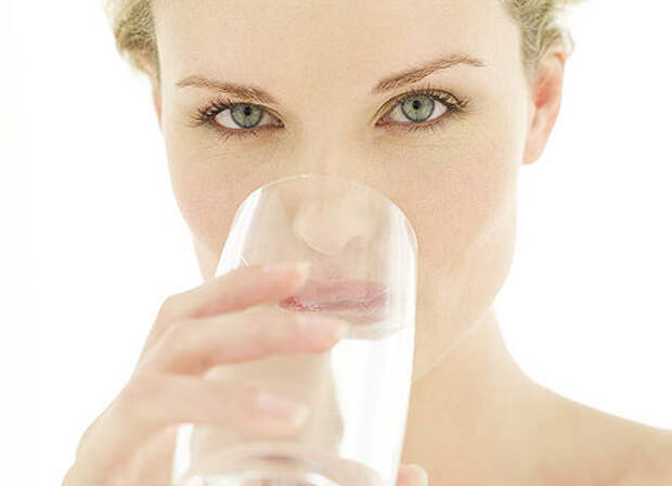 24684596_drinkingwater2470x3402