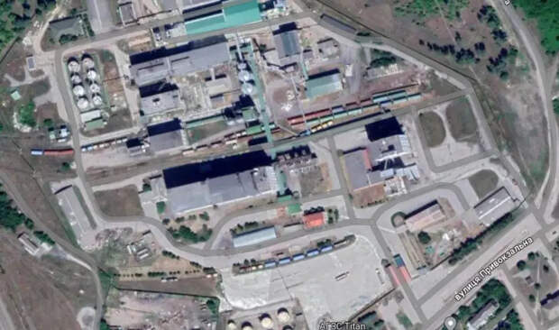 ВС РФ с использованием авиабомб и ТОС «Солнцепёк» в течение нескольких часов уничтожали противника в промзоне на западе Волчанска