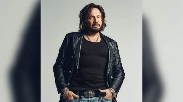 Михайлов рассорился с фанатами, Стоянов назвал себя подкаблучником, а Дужников сильно похудел