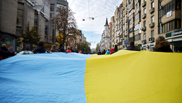 Флаг Украины в Киеве. Архивное фото