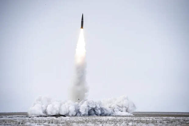 В Сети появились кадры уничтожения ЗРК «Бук М-1» ВСУ на Херсонском направлении