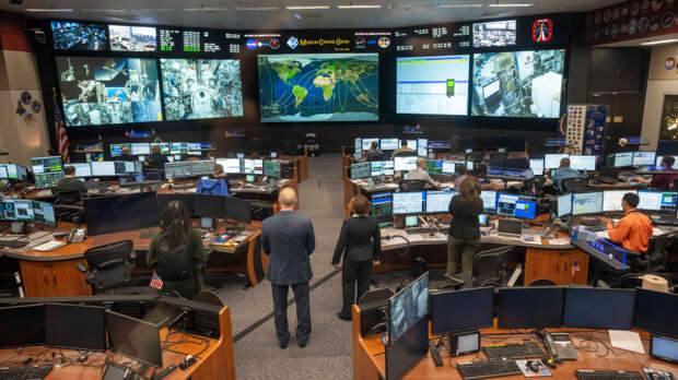 Впервые с 2018 года: российская делегация прибыла в Хьюстон для встречи с главой НАСА