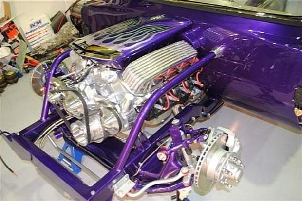 Семейная пара сделала крутой Кадилак (11 фото) Семейная пара сделала крутой Кадилак (11 фото)