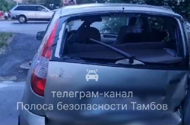 В Тамбове в аварии три ребенка вылетели через окно авто на дорогу
