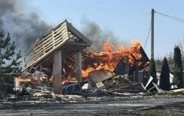 Белгородская область. Под обстрел ВСУ попало здание почты