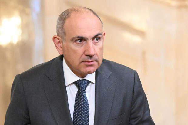 Пашинян: упоминание Карабаха во время церковных литургий - это призыв к войне