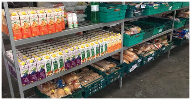 В Великобритании открылся первый супермаркет, где продаются продукты, выброшенные на помойку еда, магазин, отходы, продукты