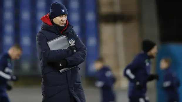 Орлов раскритиковал Карпина за выбор футболистов в сборную России