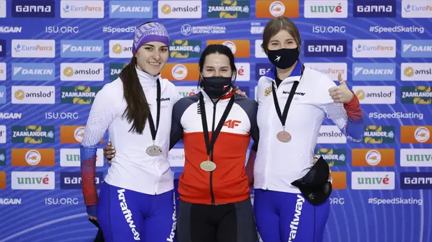 Победы Третьякова и Бурова, триумф Фаткулиной и Голиковой: россияне завоевали семь золотых медалей на этапах КМ