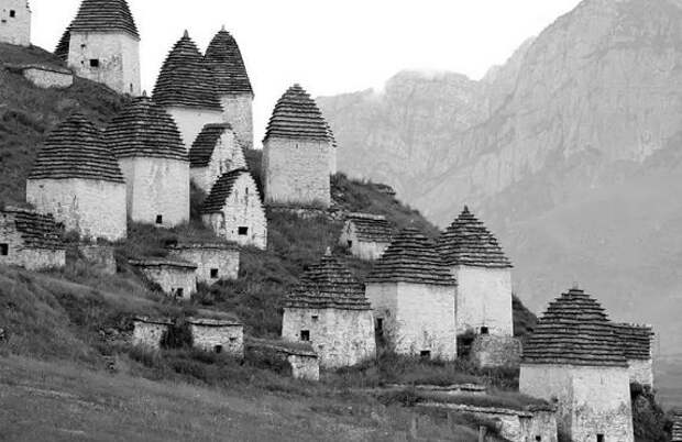 Жуткая тайна поселка Даргавс в Северной Осетии