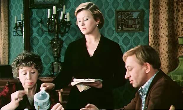 «Свекровь невзлюбила меня сразу, а теперь еще отыгрывается на внучке»