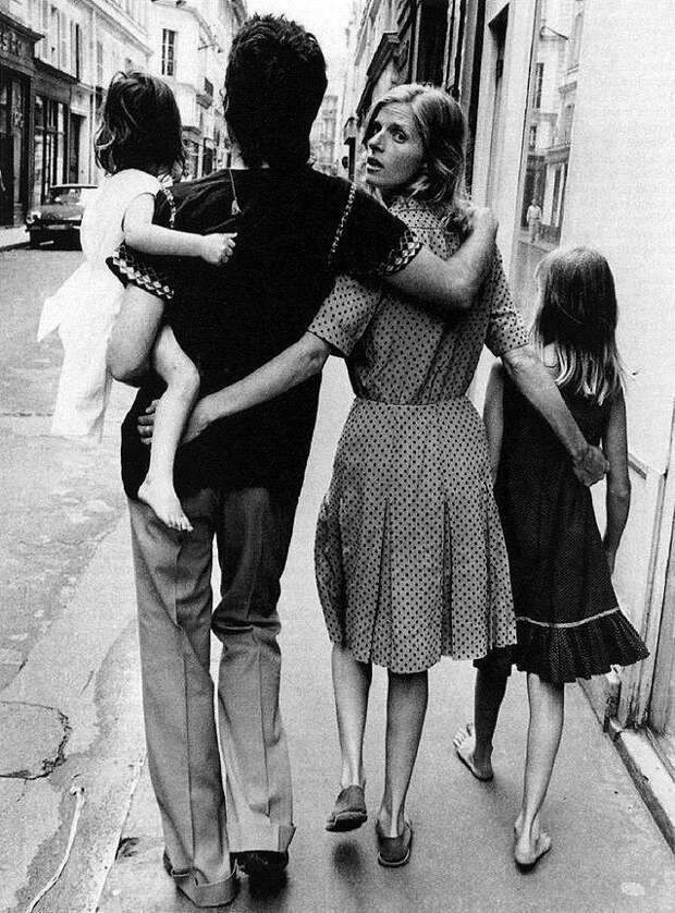 Линда с Полом и дочерьми Хизер и Мэри the beatles, архив, группа, звезды, знаменитости, история, музыкант