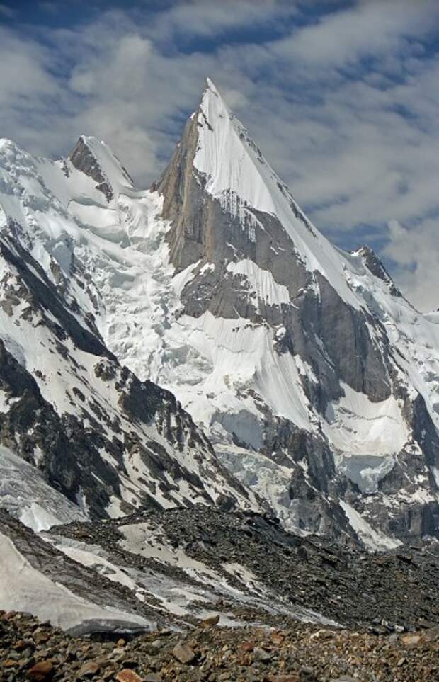 000-180Laila_Peak.jpg