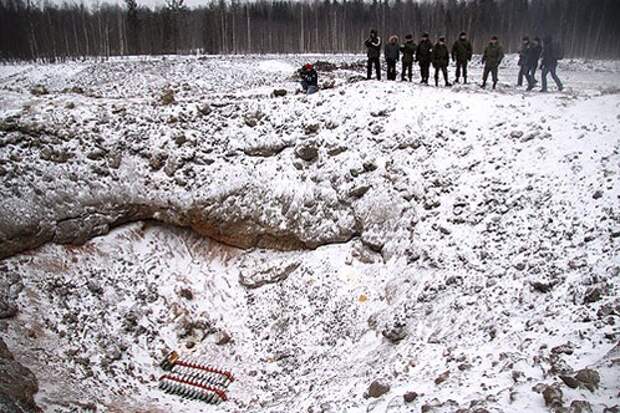 Полгода назад перед журналистами военные показательно уничтожили боеприпасы. Петербург взрыва не заметил Полгода назад перед журналистами военные показательно уничтожили боеприпасы. Петербург взрыва не заметил