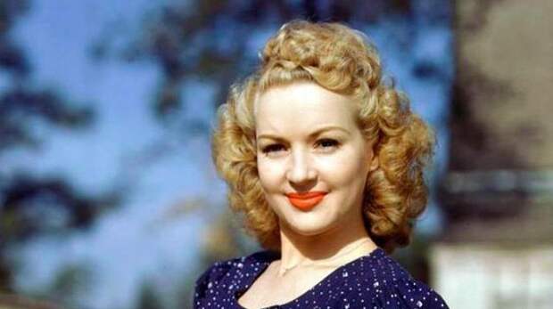 Невероятно горячая звезда пинапа Бетти Грейбл в фотографиях