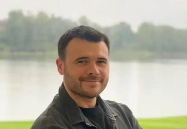 Спа-зона с бассейном, хаммам, бильярдная и лифт. Экскурсия по изящному особняку Эмина