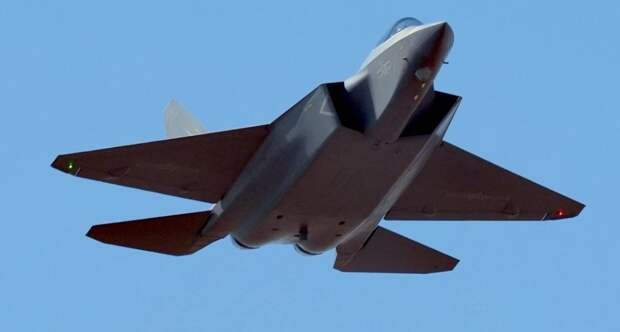 J-35A. Гладенькое брюшко залог максимальной "невидимости"