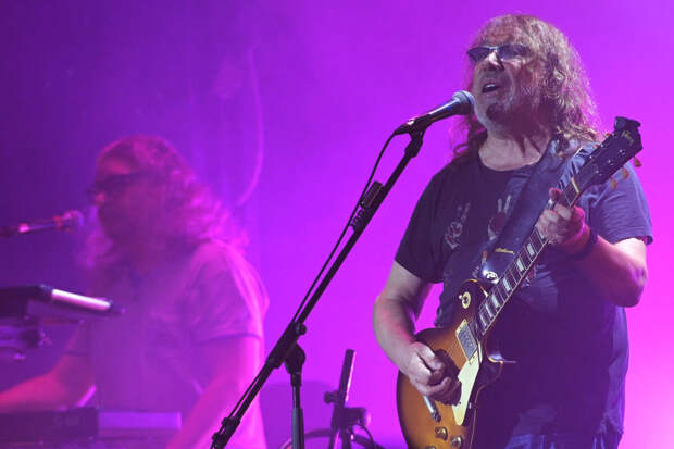 РИА Новости: директор певца Кузьмина рассказал о его самочувствии