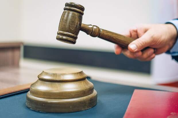 На Чукотке экс-чиновника осудили на два года за гибель девочки, замерзшей на льду