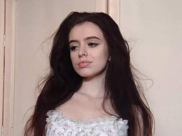 20-летняя Светлана Дан родилась с мочевым пузырем наружу: сложные операции