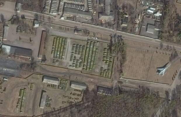 Попавший под удар аэродром «Озёрный» в Житомирской области был местом сбора иностранной военной техники