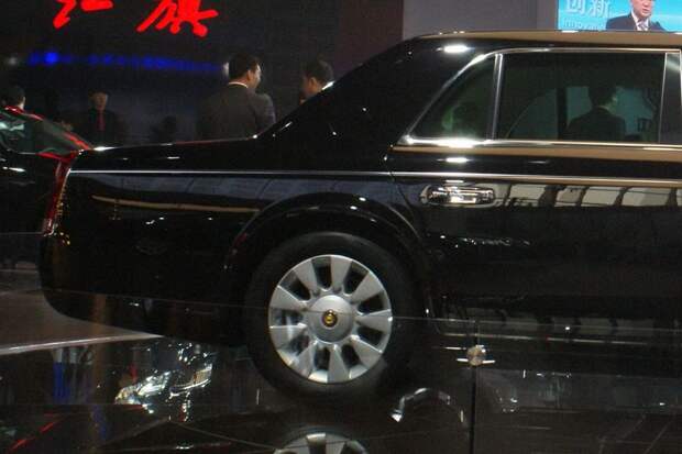 Лимузин для Компартии Китая (8 фото)