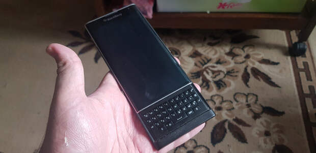 Таких больше не делают: смотрим на шедевральный BlackBerry Priv. Как ежевичная компания сделала крутейший смартфон?