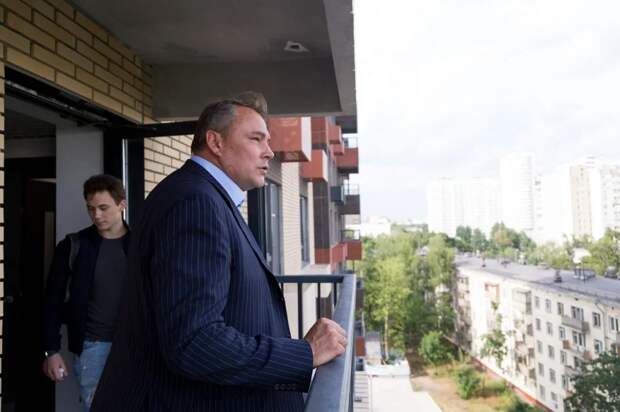 Петр Толстой проверил реновационную новостройку в Кузьминках Автор фото: Александр Чикин