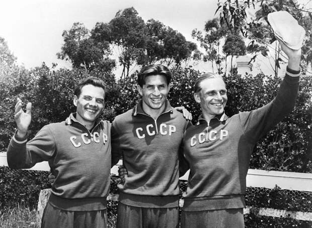 Олимпийские игры-1956. На соревнованиях в Мельбурне советские спортсмены заняли первое место в медальном зачете, завоевав 98 медалей (37 золотых, 29 серебряных и 32 бронзовых)