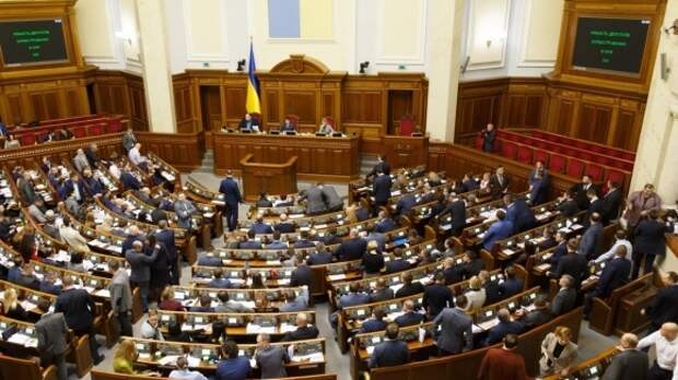 Спикер Верховной рады раскритиковал введенные Зеленским санкции против украинцев Спикер Верховной рады раскритиковал введенные Зеленским санкции против украинцев