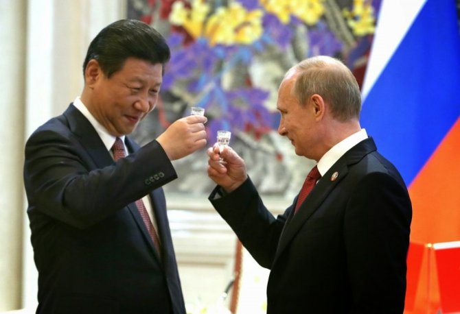 Россия и Китай нащупали ахиллесову пяту у США Россия и Китай нащупали ахиллесову пяту у США