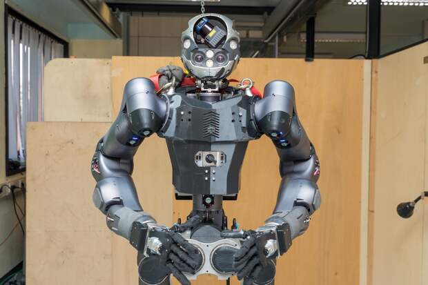 Европейский робот-спасатель WALK-MAN похудел на 31 кг и стал на 40% сильнее