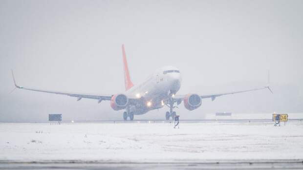 Ограничения на работу аэропорта Шереметьево продлили до 10:00 мск